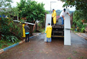 Prefeitura beneficia 393 famlias atingidas por chuvas